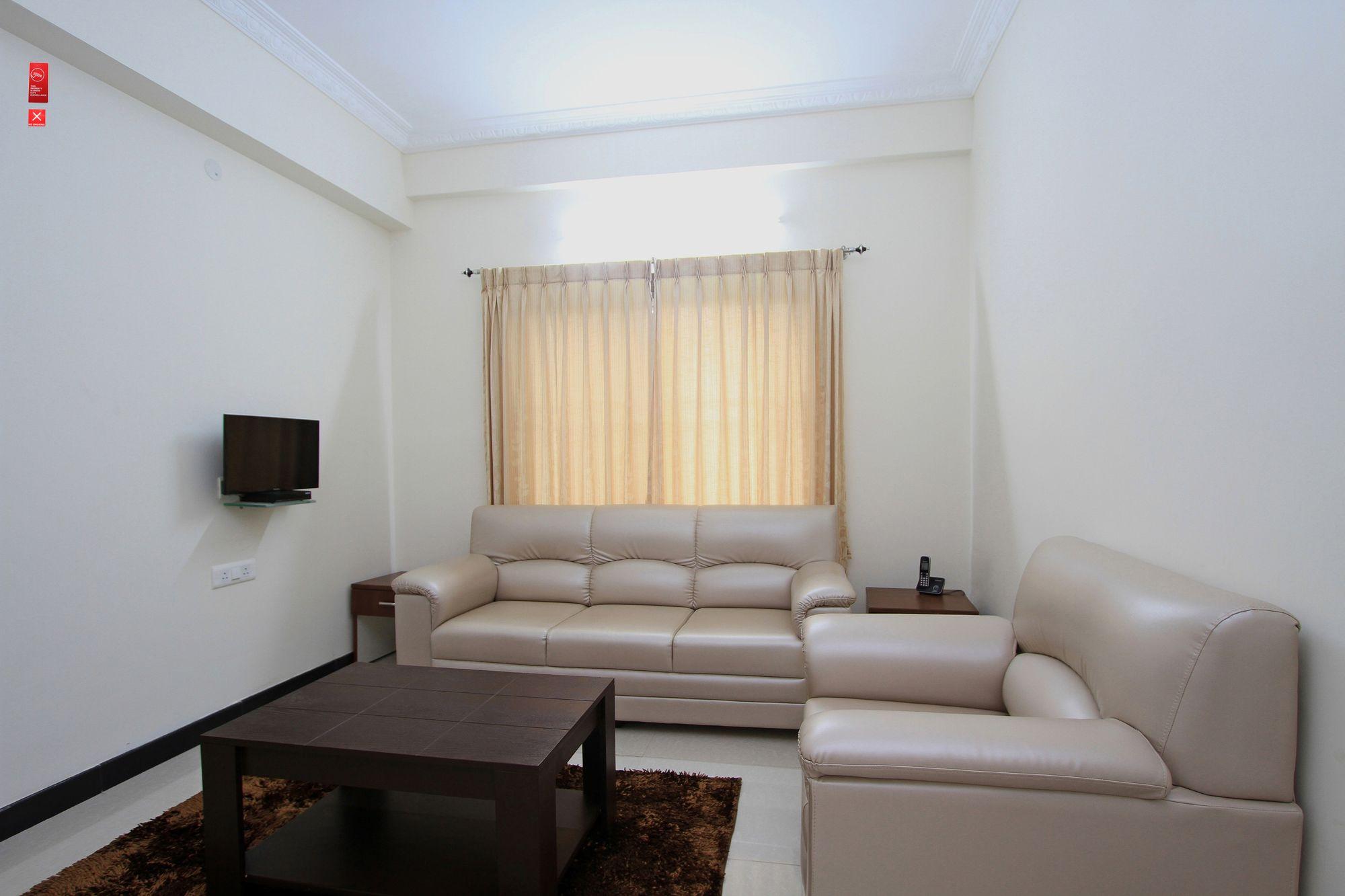 Oyo 4797 Lulu Hospitality Hotel Yelahanka Exterior photo