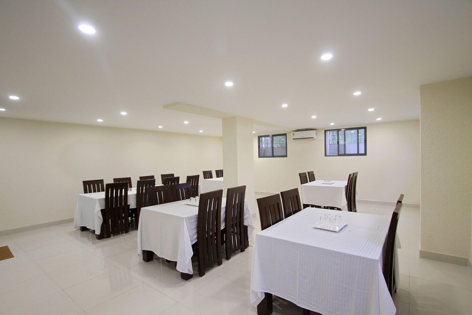 Oyo 4797 Lulu Hospitality Hotel Yelahanka Exterior photo