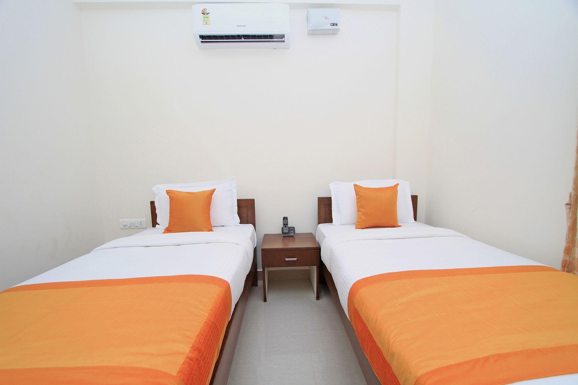 Oyo 4797 Lulu Hospitality Hotel Yelahanka Exterior photo